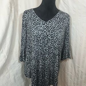 Chic Animal Print V-Neck Blouse